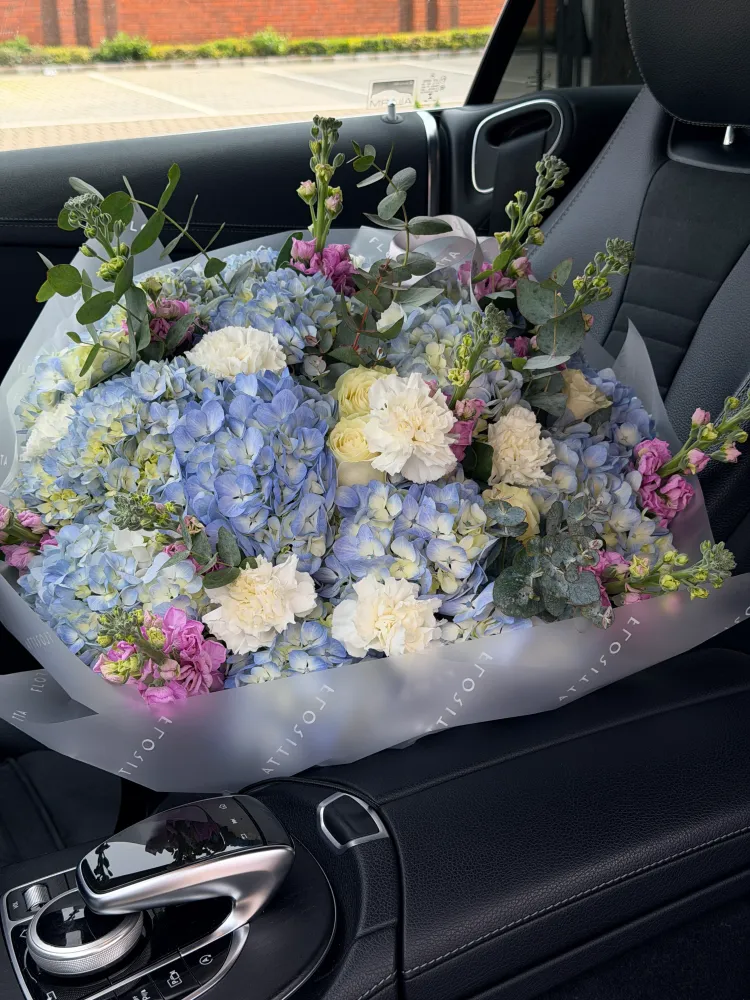 Same-Day Office Flower Delivery London | Corporate Floristry
