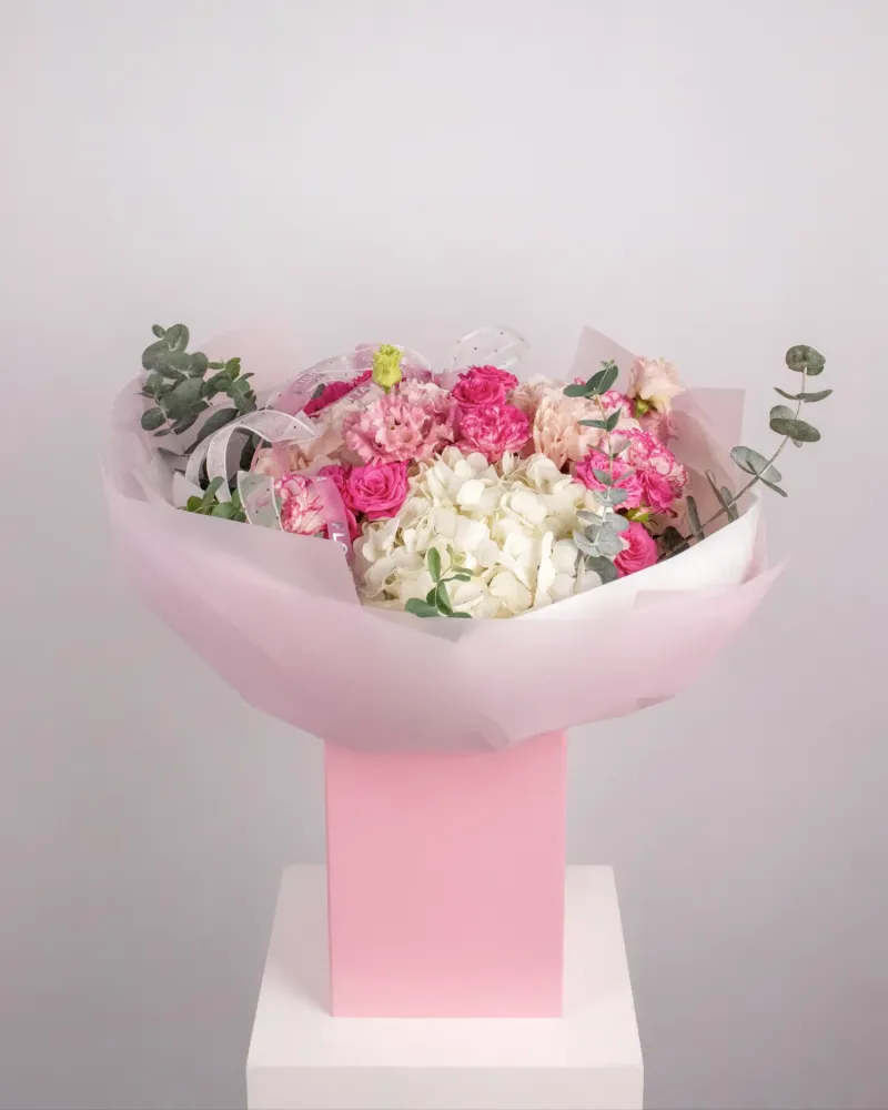 Pink and white mix bouquet