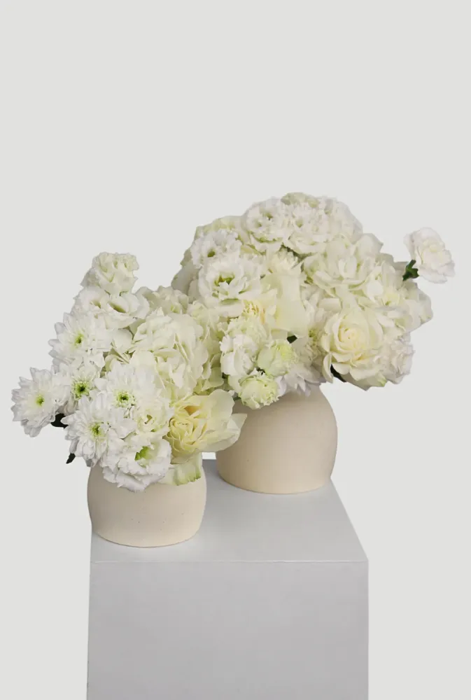 Floral arrangement in white soft neutral tones