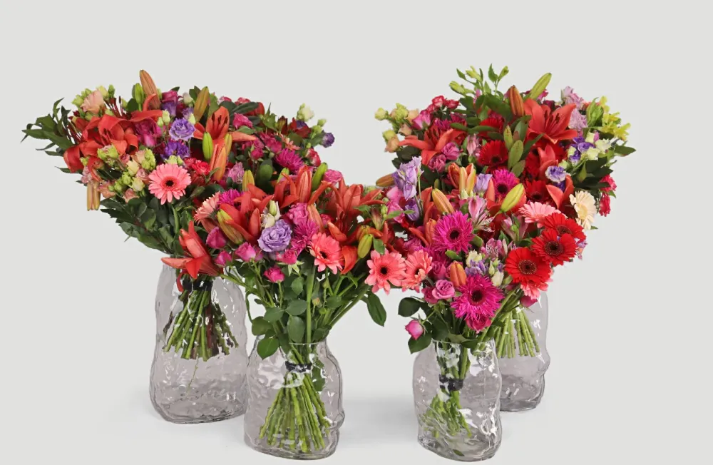 Floral decor in radiant colours
