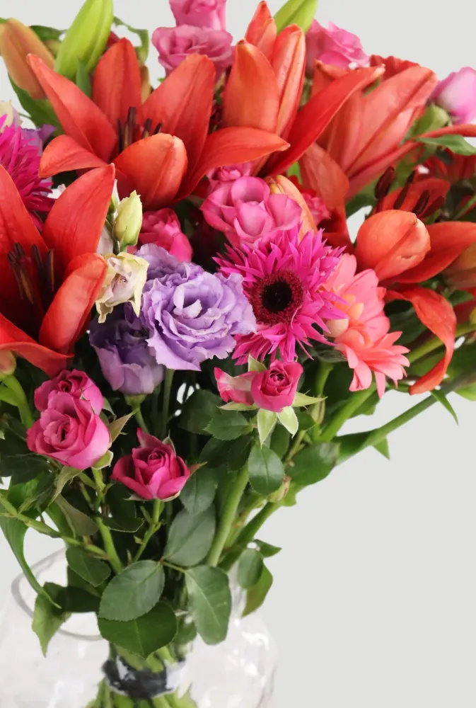 Floral decor in radiant colours