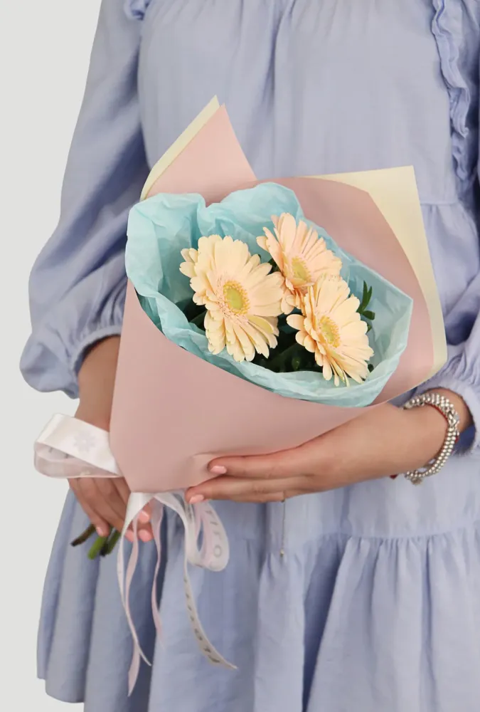 Mini gerbera bouquet
