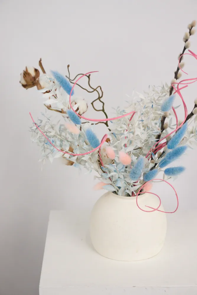 Floral arrangement cotton candy breeze