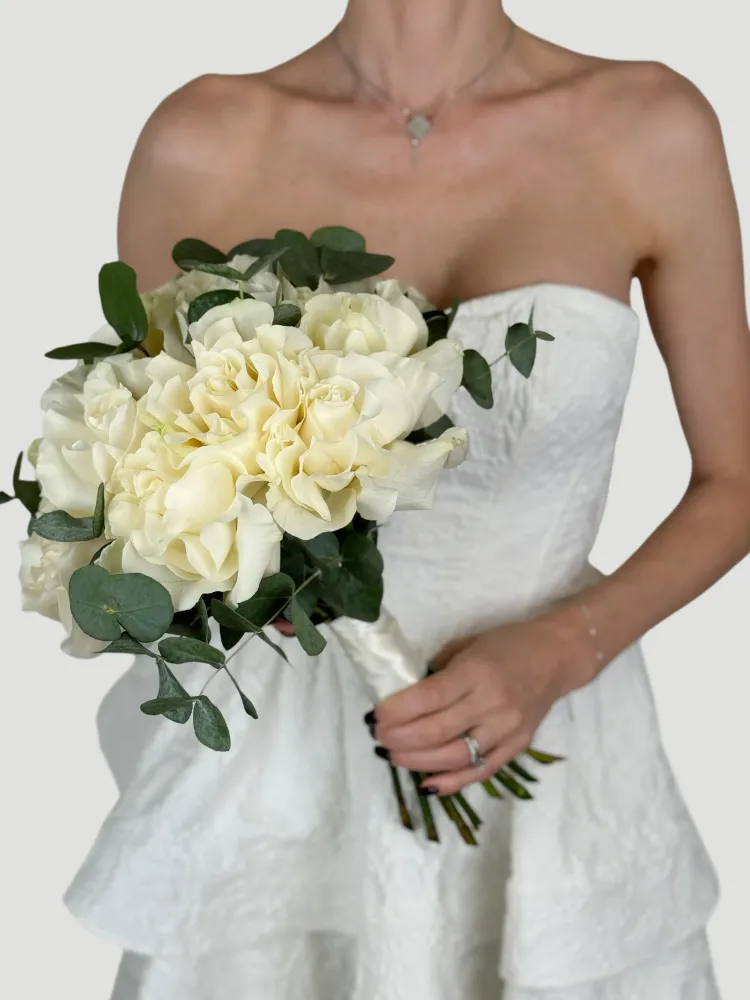 Creamy roses bridal bouquet