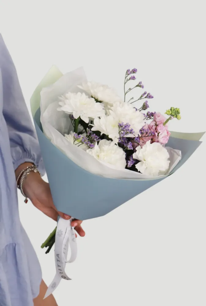 Pastel chrysanthemum bouquet