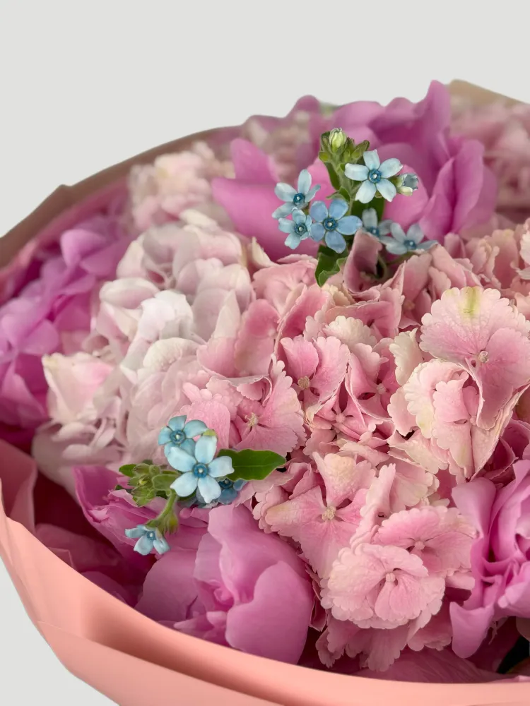 Pink harmony bouquet (hydrangeas & peonies)