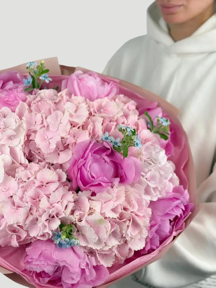 Pink harmony bouquet (hydrangeas & peonies)