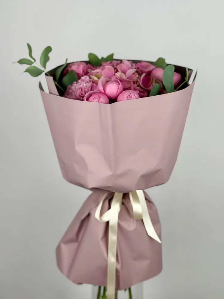 Berry bloom – pink elegance bouquet