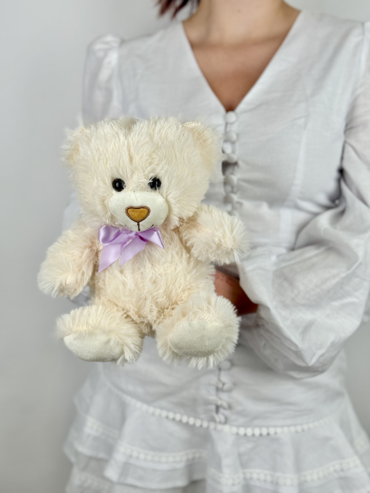 Tiny white teddy (can only be ordered together with a bouquet)