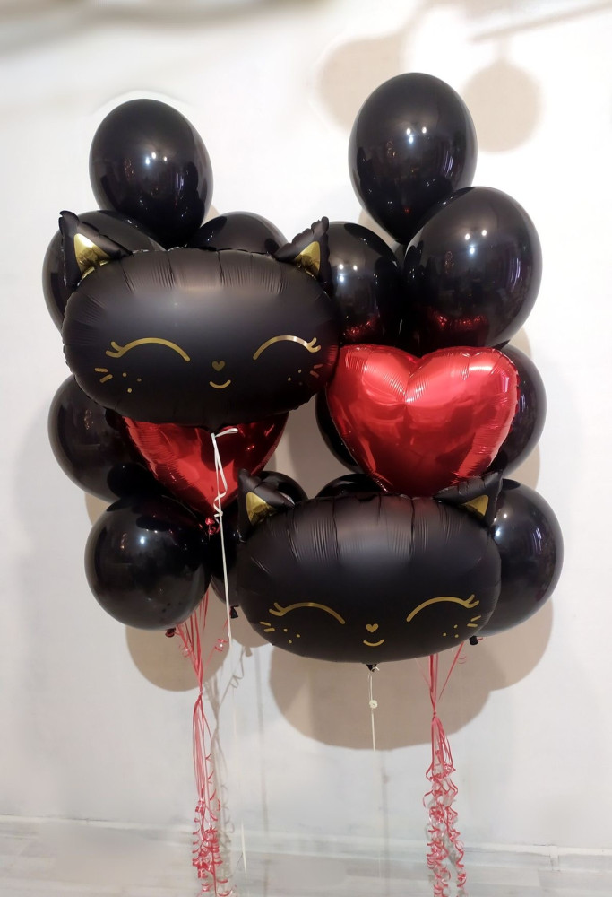 Midnight cats & hearts (18 balloons helium inflated)
