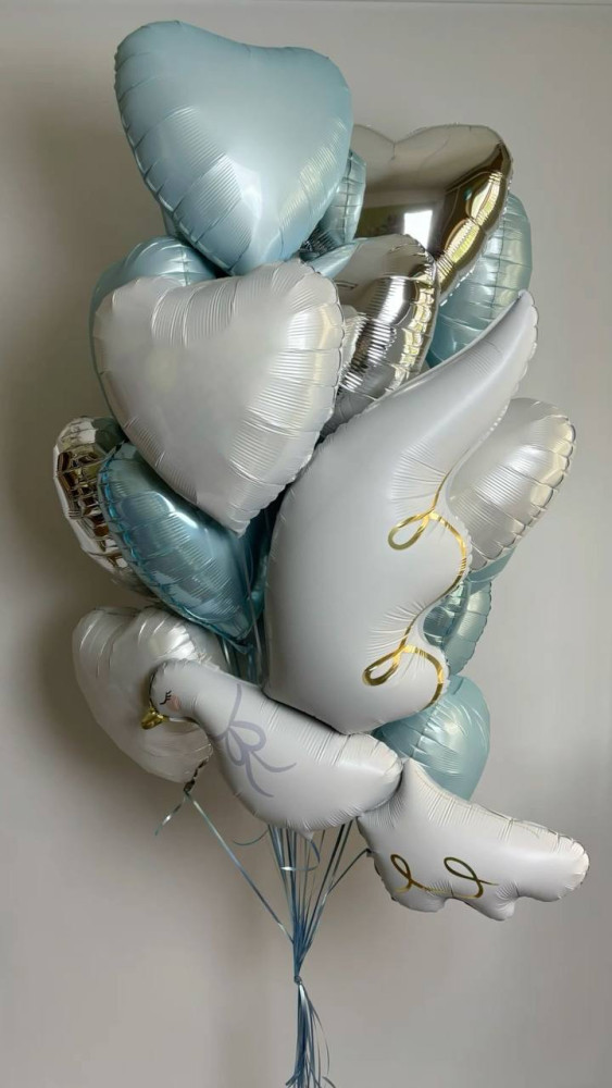 Wings of grace (16 balloon helium inflated)