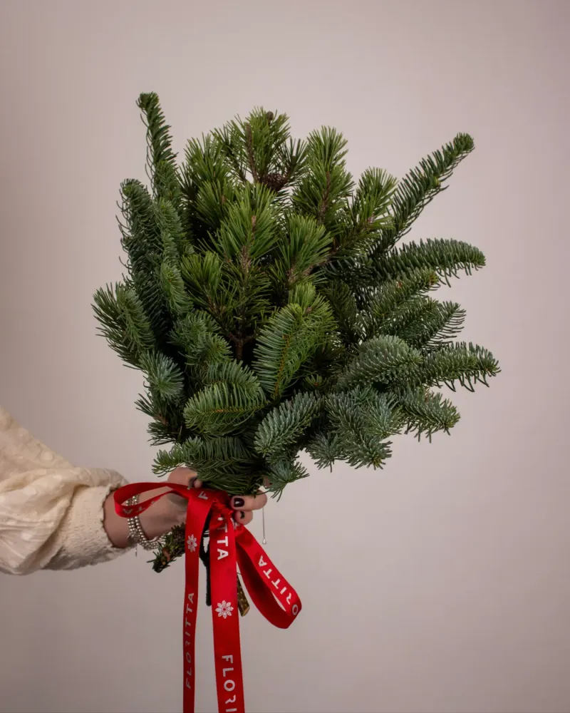 Classic evergreen Christmas bouquet