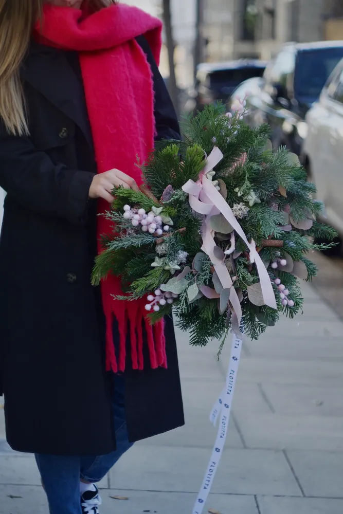 Winter rose whisper wreath