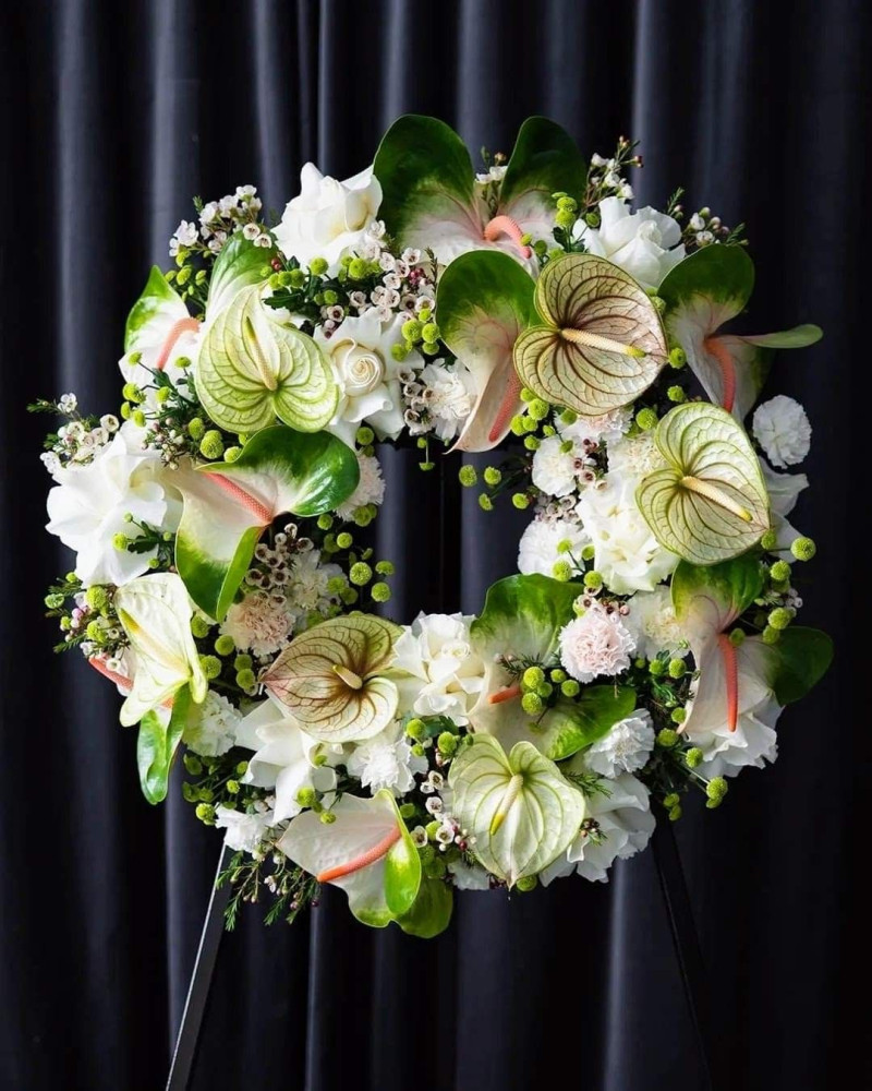 Whispers of peace in green & white
