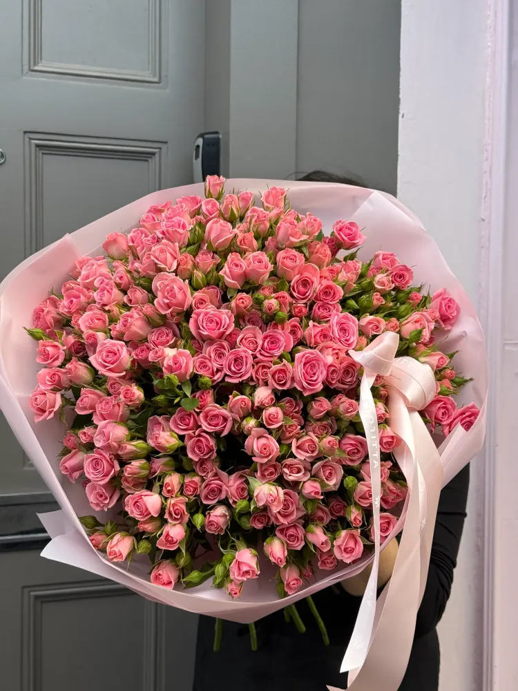 Primrose hill pink (50 stems of spray roses)