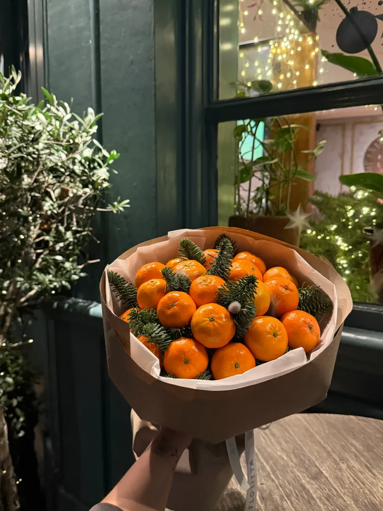Festive mandarin bouquet