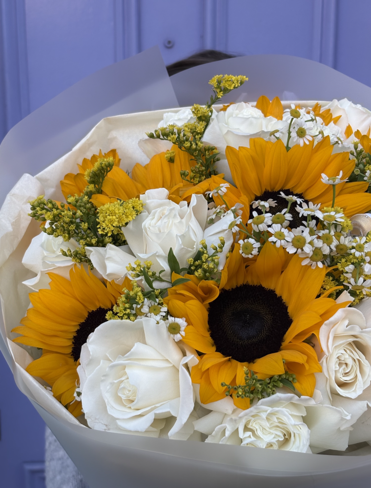 Westminster morning (roses & sunflowers)