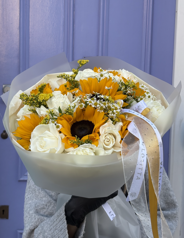 Westminster morning (roses & sunflowers)
