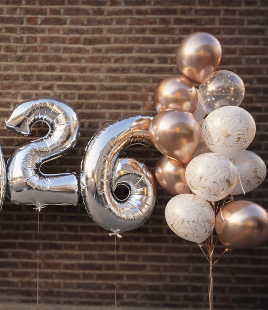Silver celebration (26 balloon set helium inflated)