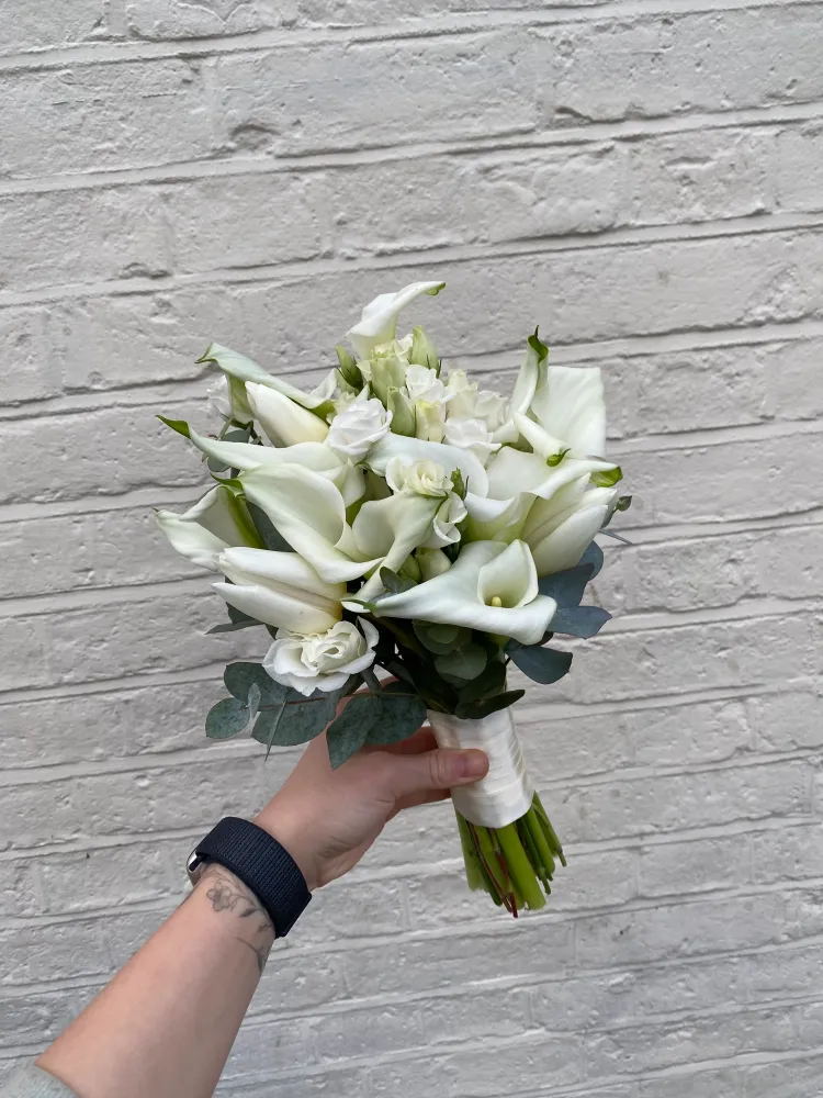 Modern vow bridal bouquet