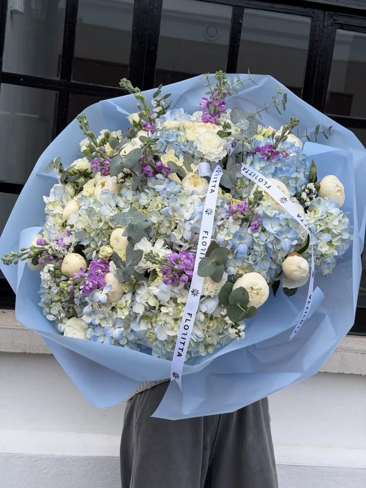 Soft blue structure (hydrangeas, delphinium & peonies)