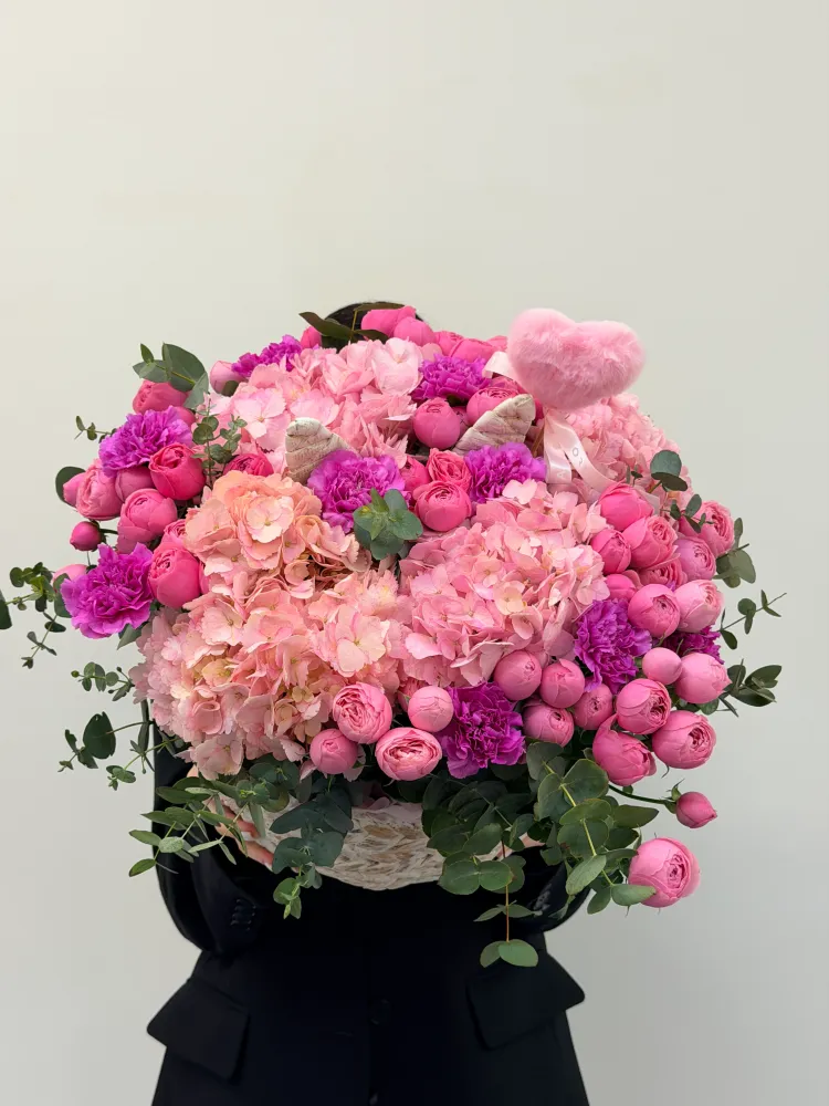 Tender chapter basket (hydrangeas, spray roses & diantus)