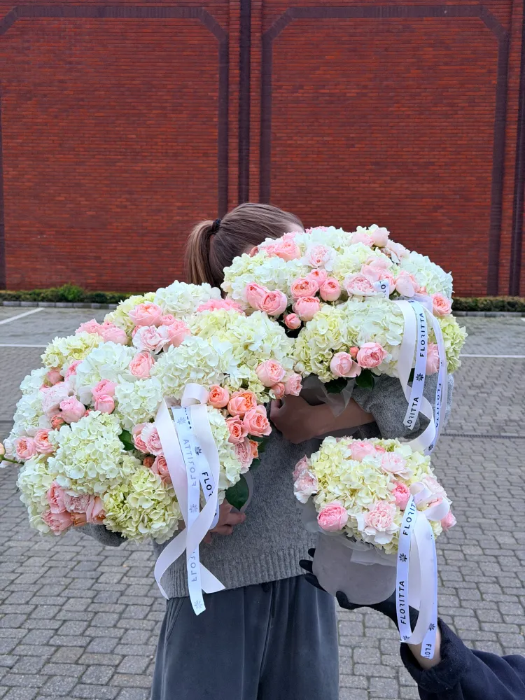Garden of three promises (hydrangeas & spray roses)