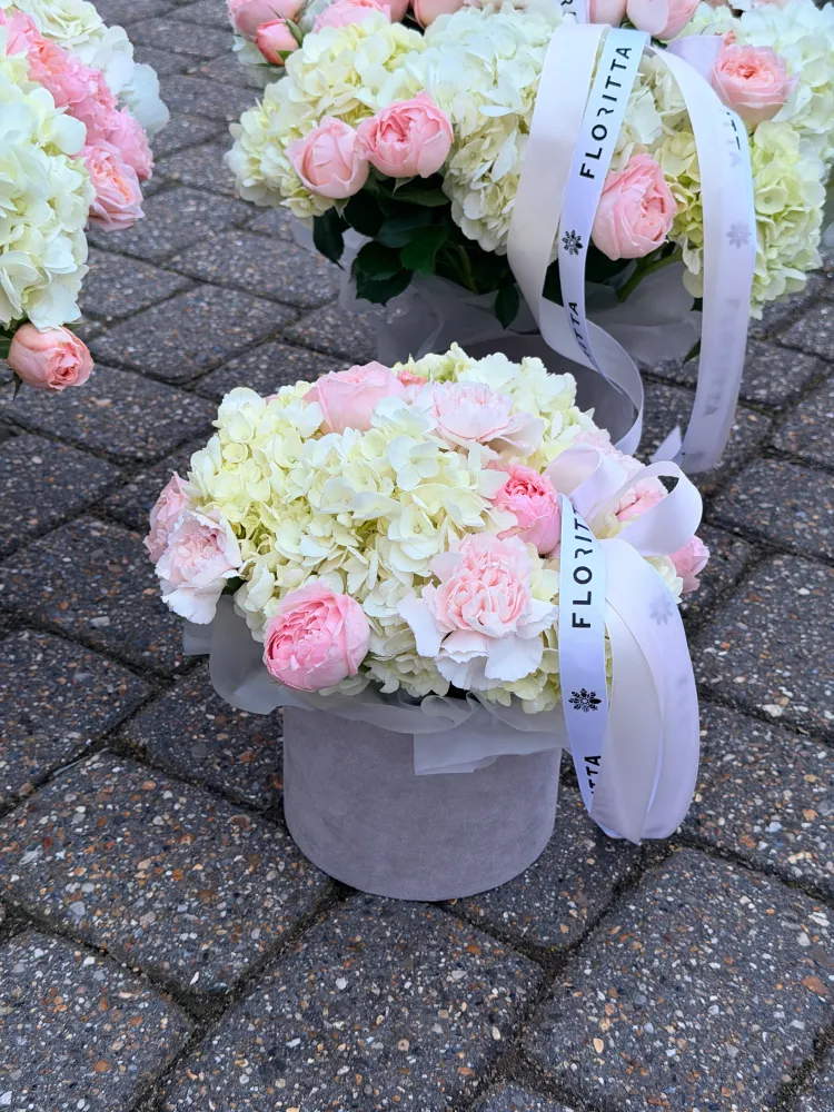 Garden of three promises (hydrangeas & spray roses)