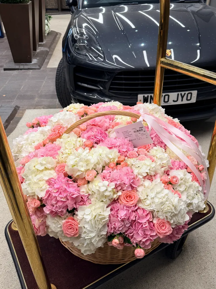 Royal queen floral basket (hydrangeas, roses & spray roses)