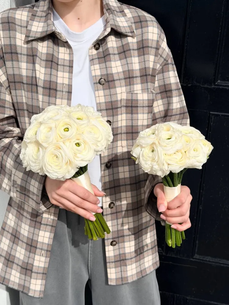 Ranunculus bride & bridesmaid bouquets