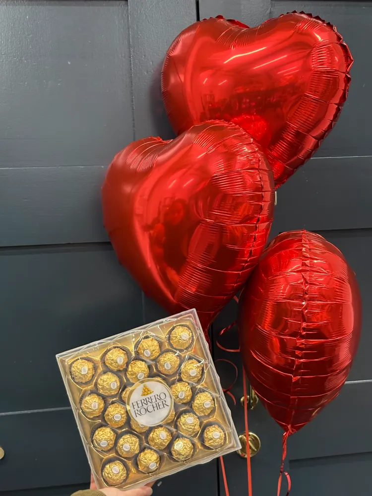 Ferrero & heart balloons set