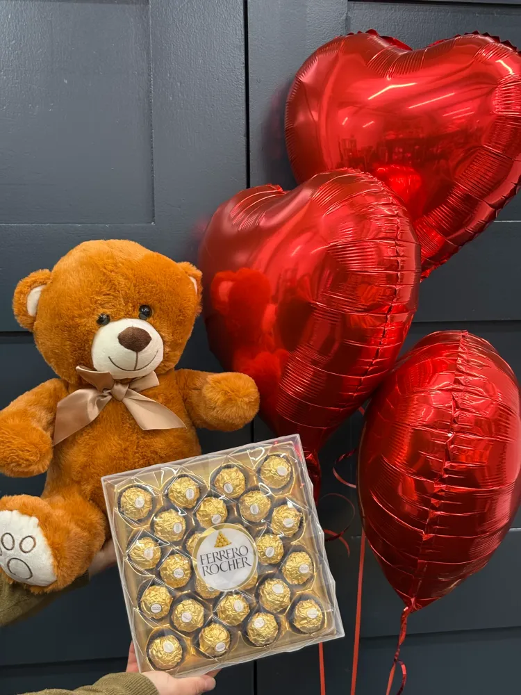 Teddy, Ferrero & heart balloons set