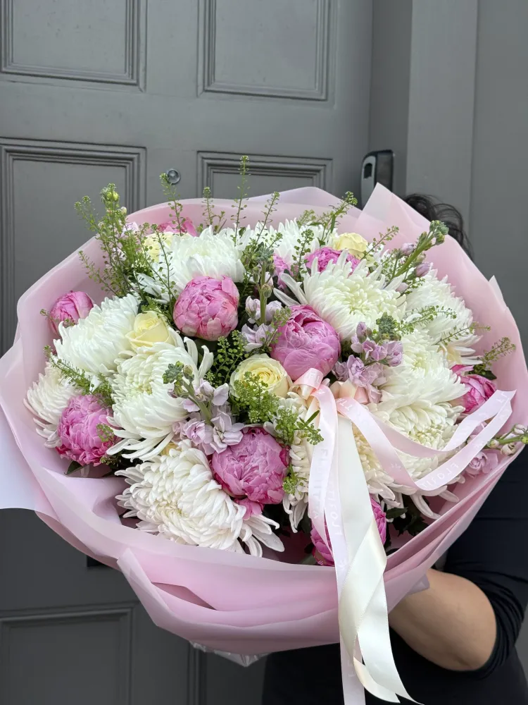 Petal sonata (chrysanthemums, peonies & roses)