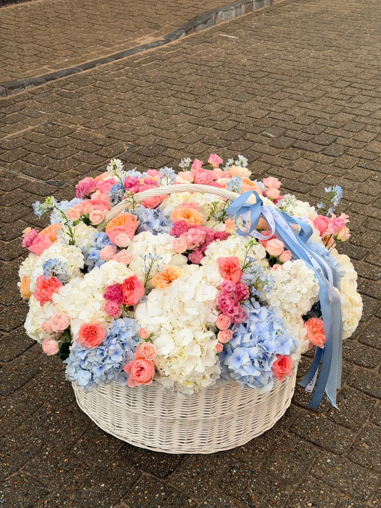Grand garden vessel basket (hydrangeas & peony roses)