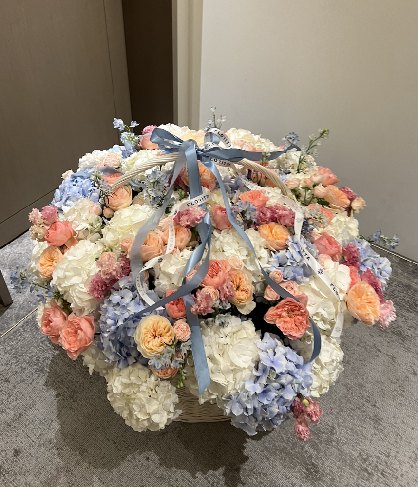 Grand garden vessel basket (hydrangeas & peony roses)