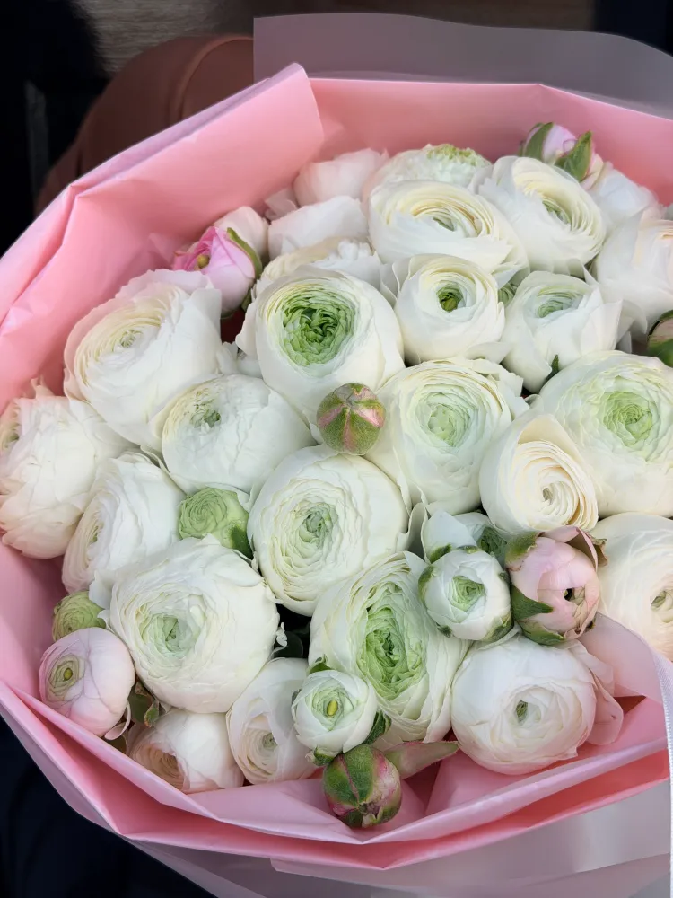 40 white ranunculus bouquet