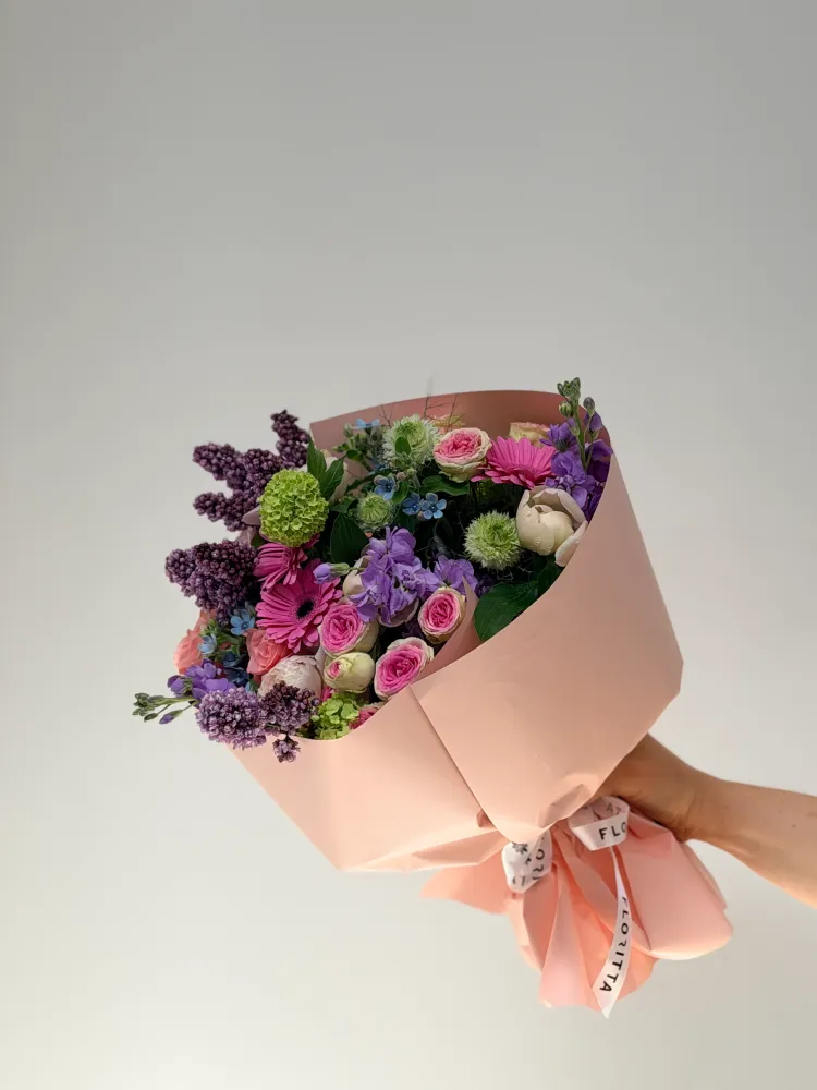Wildflower garden posy