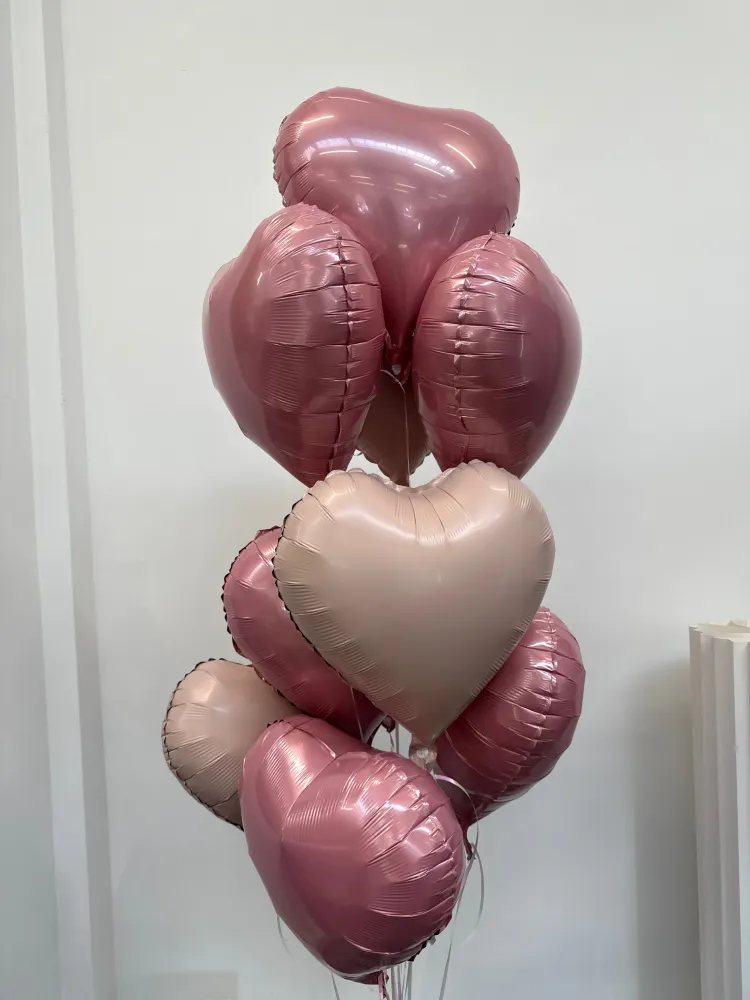 10 pink heart balloons (helium inflated)
