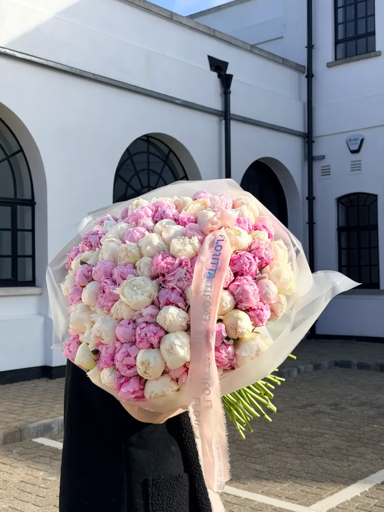 100 pink & white peonies
