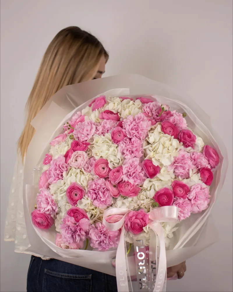 Adoration in bloom (hydrangeas, dianthus & ranunculus)