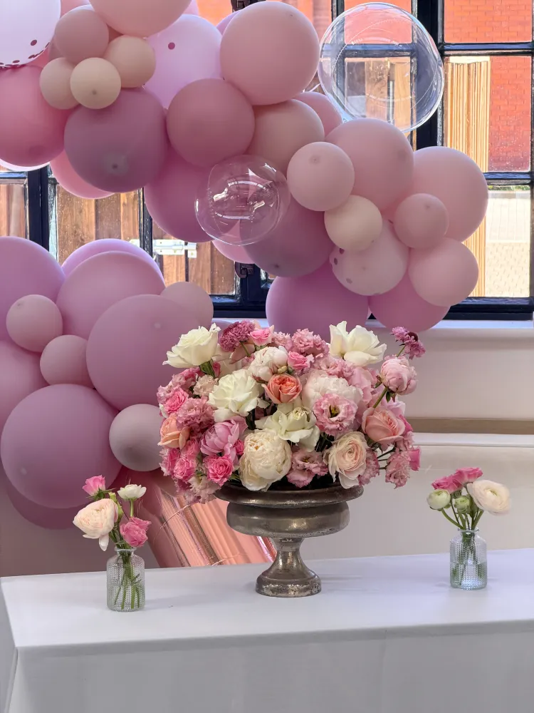 English tea party centrepiece set (balloons and vases are not included)