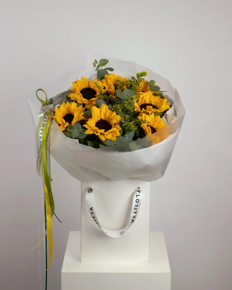 Golden sunflower bouquet